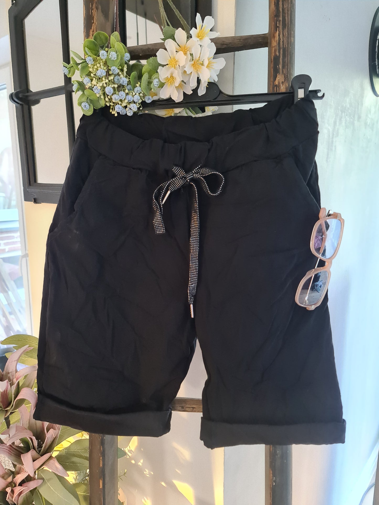 Kurze Hose schwarz