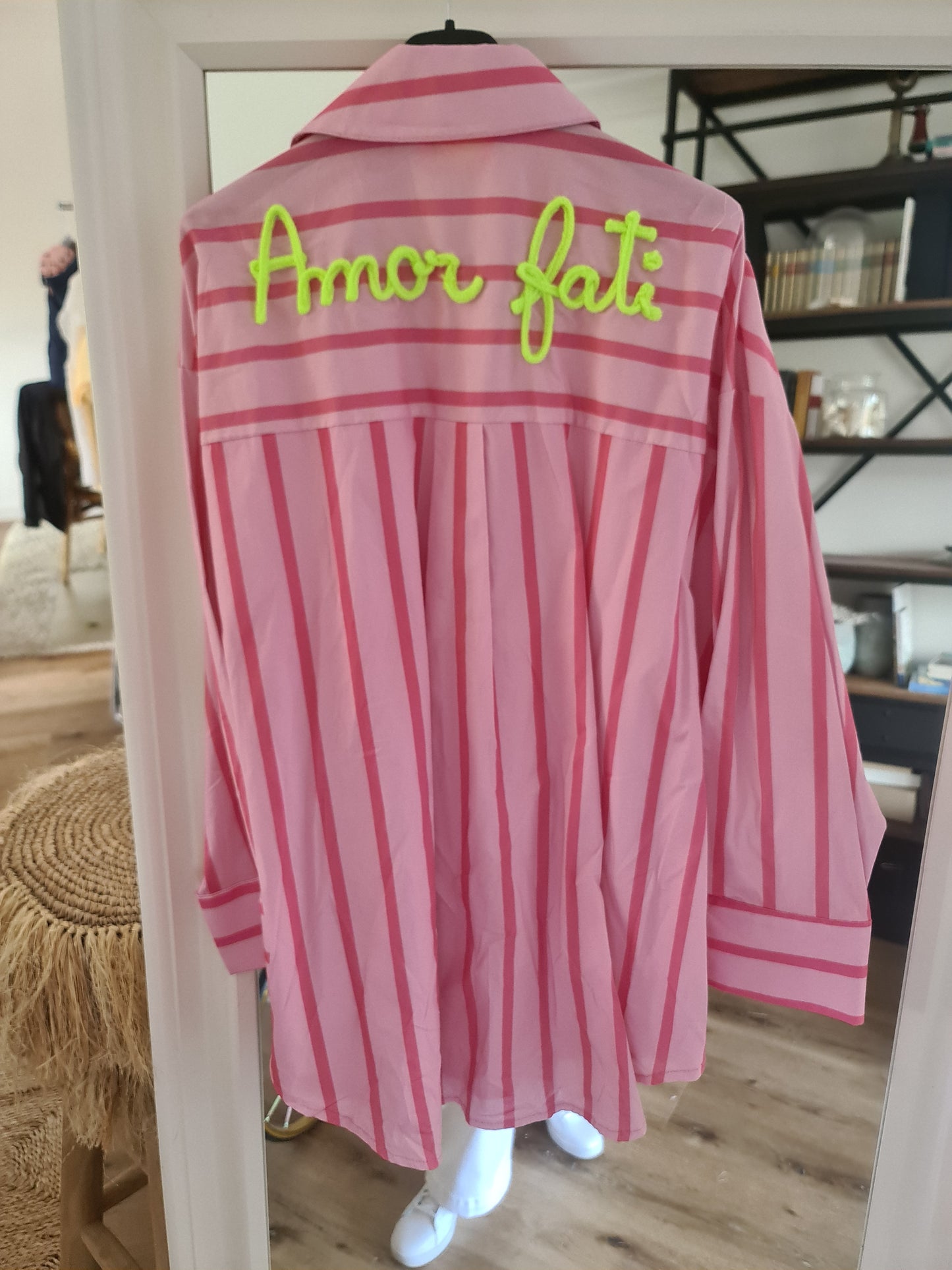 Bluse mit Stickerei
