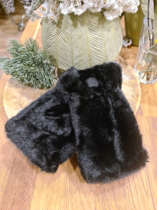 Plüschi Stulpen schwarz